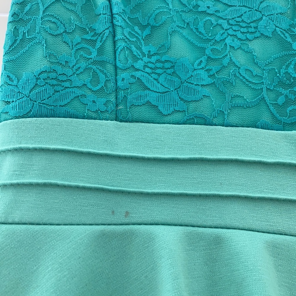 Dress - Picture 4 of 4